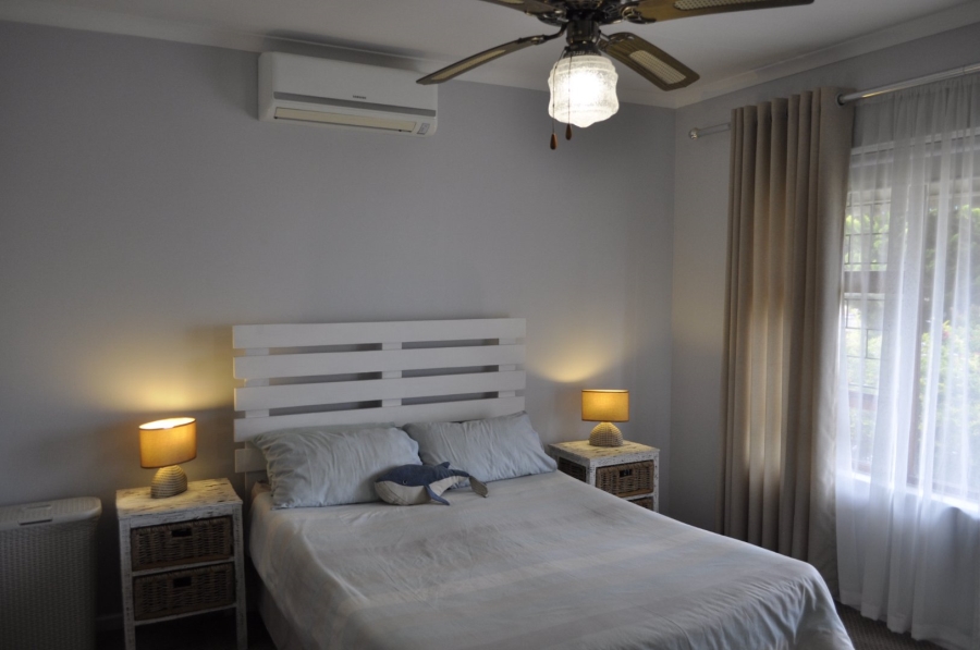 3 Bedroom Property for Sale in Wavecrest Eastern Cape